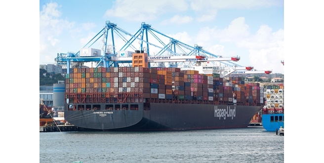 PO Marine’den tarihinin en büyük yakıt ikmali Hamburg Express’e