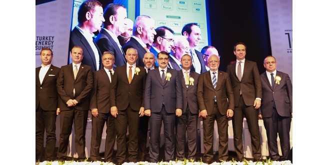 10. TÜRKİYE ENERJİ ZİRVESİ ‘GELECEĞİ İNŞA ETMEK’ TEMASIYLA BAŞLADI