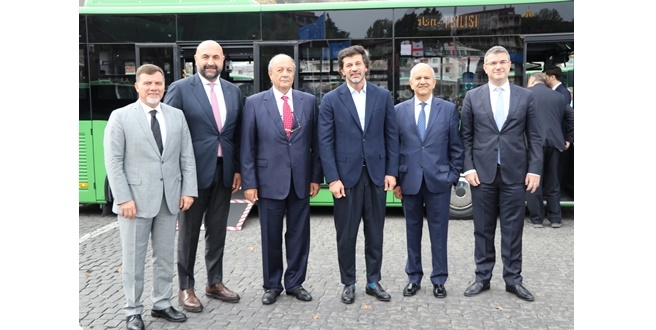 Anadolu Isuzu kendi segmentinde Türk otomotiv tarihinin en büyük midibüs ihracatını gerçekleştirdi
