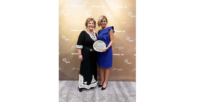 EKOL’ÜN CİNSİYET EŞİTLİĞİ PROJESİNE ULUSLARARASI ÖDÜL