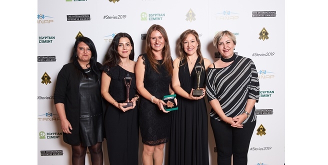 Mercedes-Benz Türk’e 2 Stevie Ödülü Birden