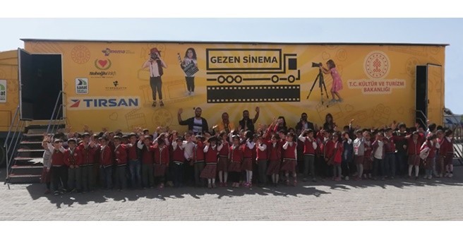 Tırsan, Sinemanın Tüm Çocuklara Ulaşması İçin Destek Veriyor