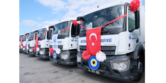 İstanbul Büyükçekmece Belediyesi, Mercedes-Benz kamyonları törenle teslim aldı
