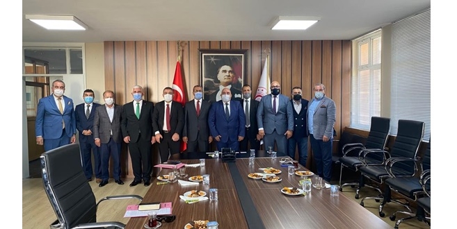 GÜMRÜKLÜ ANTREPO İŞLETMECİLERİ DERNEĞİ, KAMU VE SEKTÖR TEMSİLCİLERİYLE  İZMİR’DE BULUŞTU