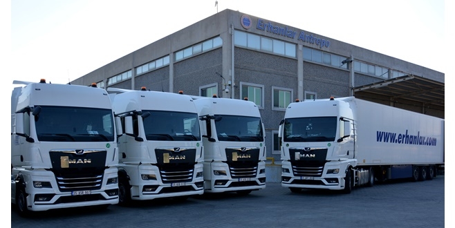 Erhanlar Grup, tamamı MAN araçlardan oluşan filosunu, 100 adet yeni çekici ile güçlendirdi…