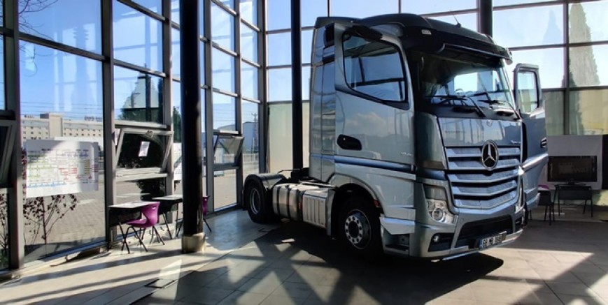 Mercedes-Benz Türk, yeni bütünsel eğitim modeli ile 2020 yılını başarıyla tamamladı ve 2021’de de devam edecek