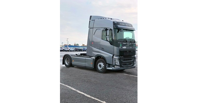 Öztemel Lojistik filosunu   Volvo Trucks ile genişletti