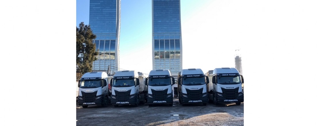 IVECO İzmir yetkili satıcısı Meyeks 5 adet X-WAY çekiciyi teslim etti.