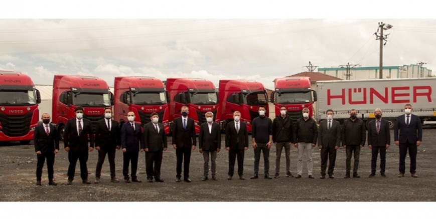 IVECO’dan Hüner’e  40 adet S-WAY çekici teslimatı