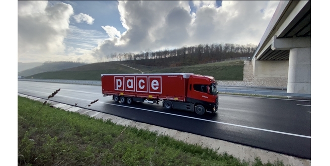 TIRSAN’DAN PACE LOJİSTİK’E HEM MULTİ RİDE HEM RULO TAŞIYICI TESLİMATI