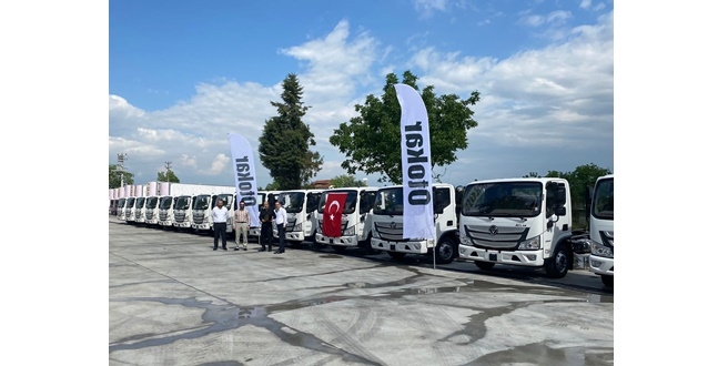 Tuncay Seyahat filosuna 30 Atlas kattı