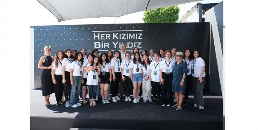 Mercedes-Benz Türk’ün Yıldız Kızları İstanbul’da bir araya geldi