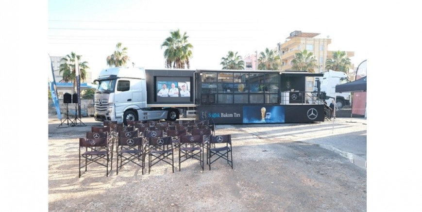 Mercedes-Benz Türk’ün birçok ödüle layık görülen Sağlık Bakım Tırı, 2023 yılında da kamyon şoförlerinin yanında olacak