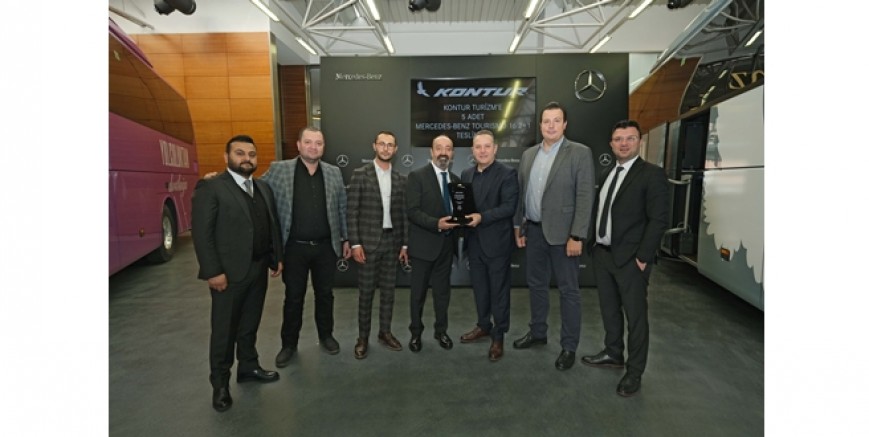 Kontur Turizm, Mercedes-Benz Türk’ten 5 adet Mercedes-Benz Tourismo 16 2+1’i teslim aldı
