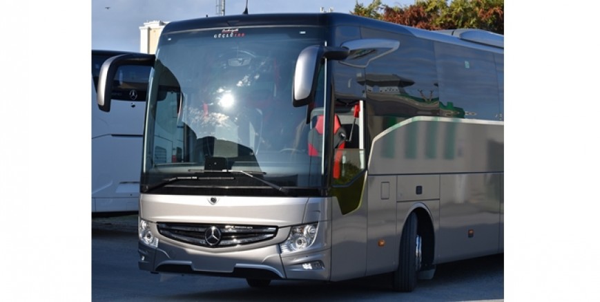 Mercedes-Benz Türk araçlarına  “Cumhuriyetle GÜÇLÜ100” imzası