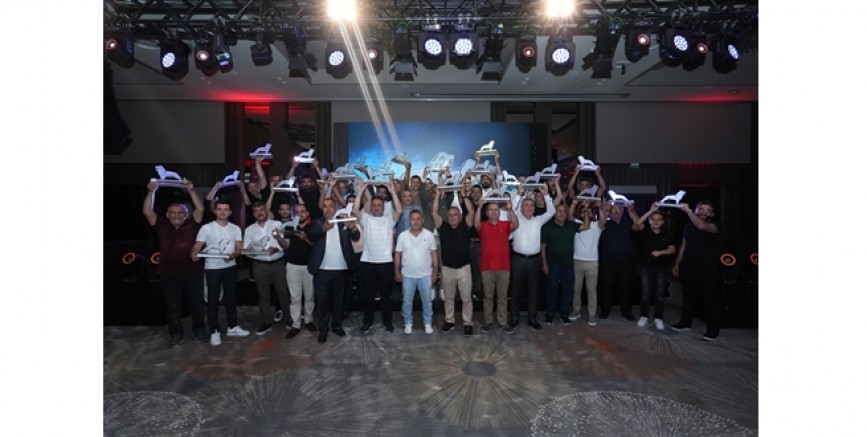 MAN, üst üste 3’üncü kez kazandığı  ‘Market of the Year’ ödülünü; çalışan, bayi ve servisleriyle kutladı
