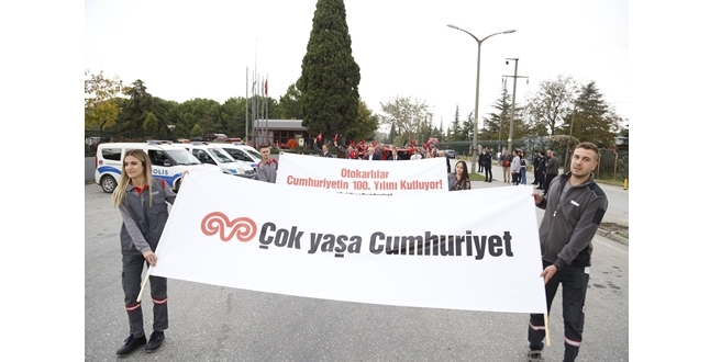 Otokar Çalışanlarından “Cumhuriyet” Yürüyüşü
