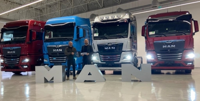 Özsal İnşaat, yeni aldığı 4 adet çekici ile  bir yılda filosuna toplam 15 adet MAN kattı