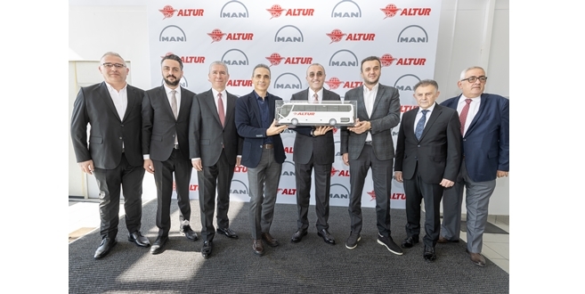MAN yılın ilk büyük teslimatını ALTUR TURİZM’e yaptı