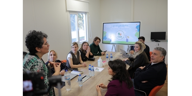 Mercedes-Benz Türk, Deprem Bölgesine Destek Çalışmalarını Sürdürüyor