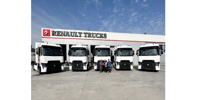 Özaşkın Trans’ın yeni Renault Trucks çekicileri ile düşük yakıt tüketimi
