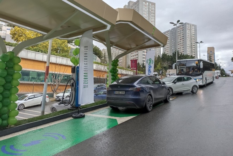 VOLTRUN, Türkiye’nin En Hızlı Şarj Ünitesi BOOST-E kurulumunu gerçekleştirdi.