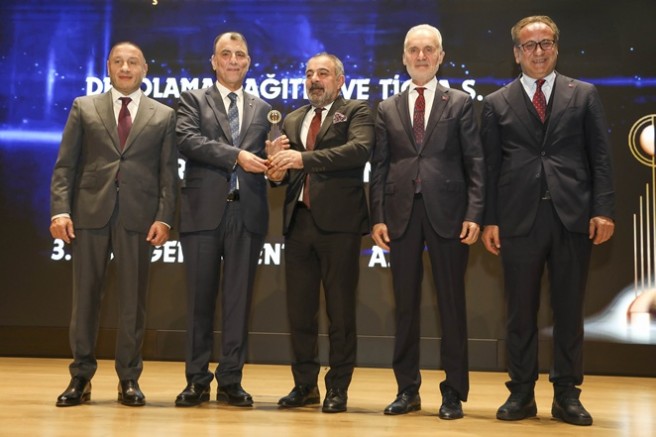 EKOL Lojistik  Hizmet İhracatında sektöründe ilk 3 ‘te