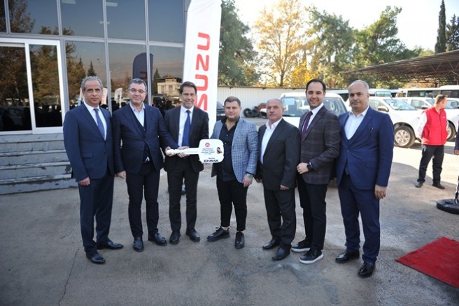 Anadolu Isuzu, Mehteroğlu Turizm’e Yeni D-Max 4X4 V Life Modelini Teslim Etti