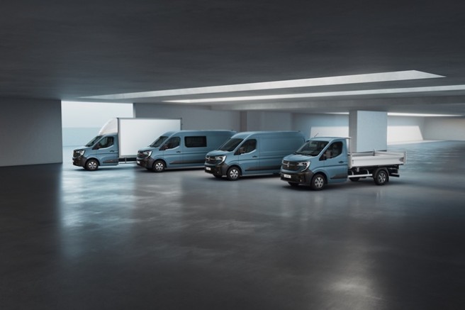 Renault yenilenen ticari araç ailesi ile atağa geçiyor