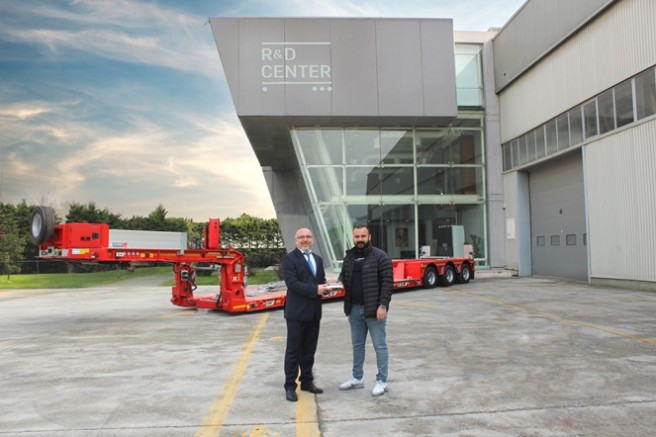 TIRSAN Ekay & Aytaş Şirketler Grubu’na 7 adet low-bed teslim etti.