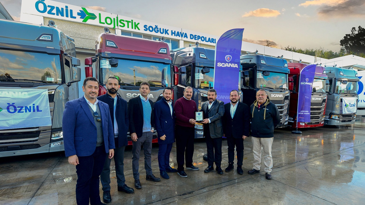 Scania yılın ilk teslimatını Öznil Lojistik’e gerçekleştirdi