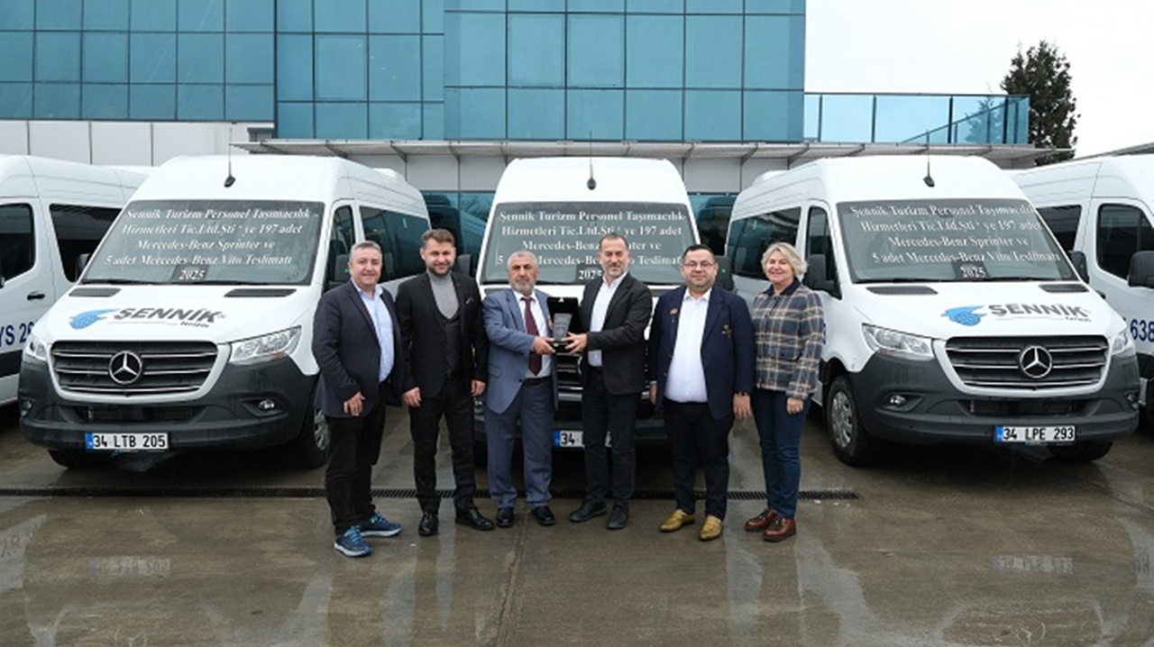Mercedes -Benz ‘ den , Şennik Turizm ’e 202 adetlik teslimat