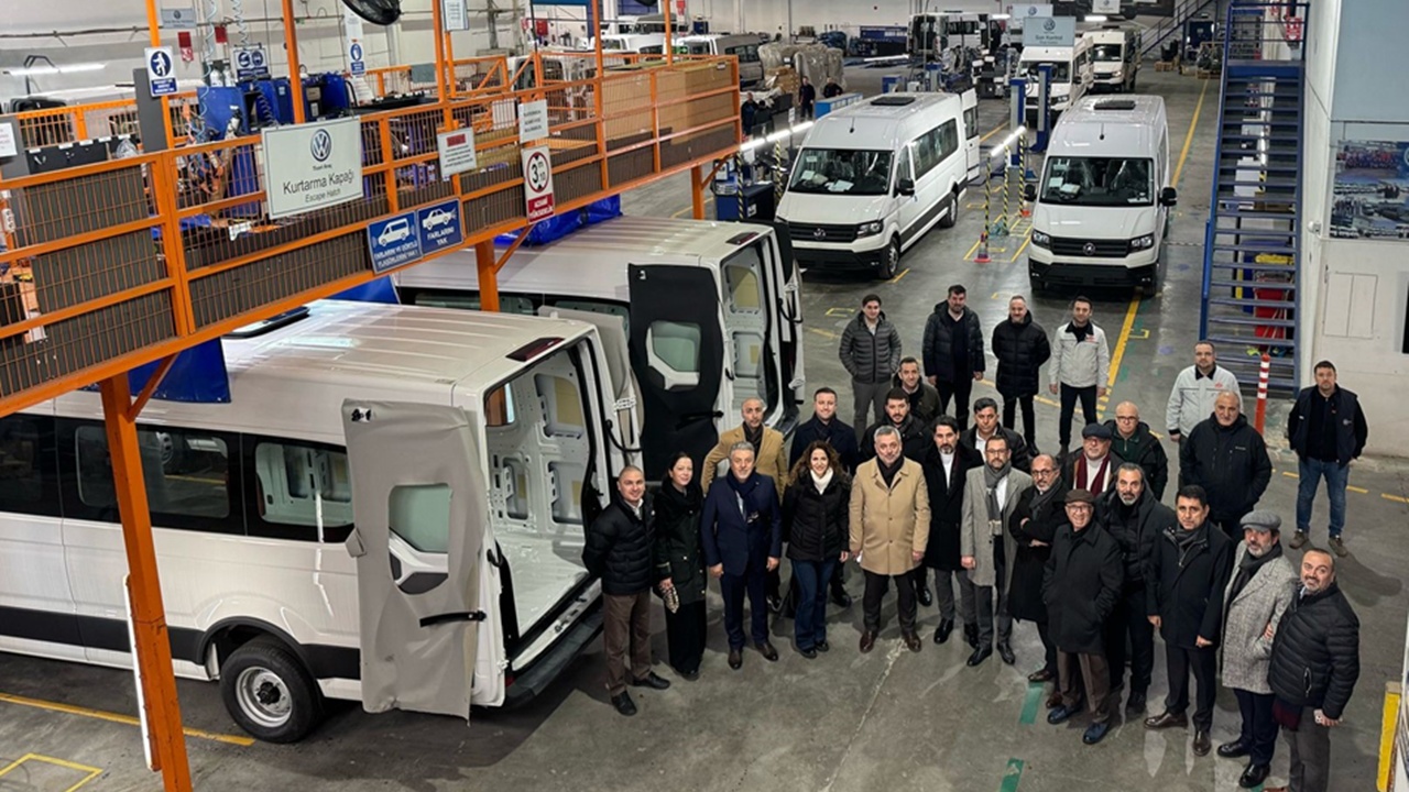 İSTAB yönetimi ISRINGHAUSEN Koltuk Sistemleri fabrikasını ziyaret etti