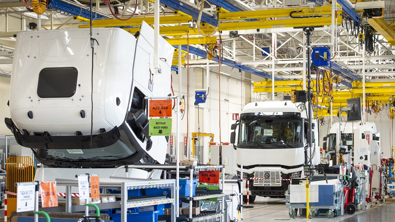 Renault Trucks ‘ın Bourg-en-Bresse fabrikası bir milyonuncu kamyonunu üretti
