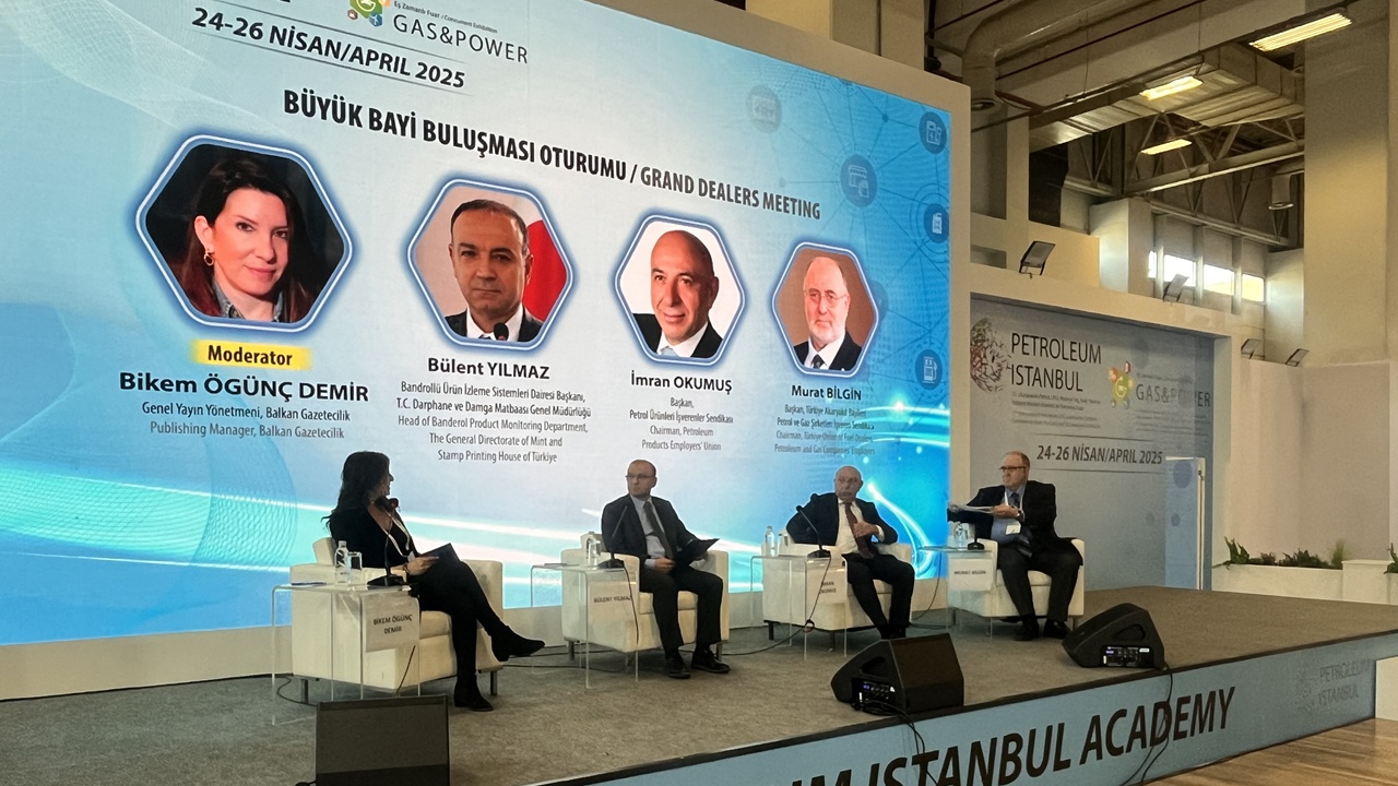 Sektör sorunlarını “Büyük Bayi Buluşması”nda masaya yatırdı