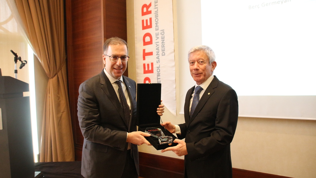 PETDER’in yeni başkanı Mehmet Abbasoğlu oldu