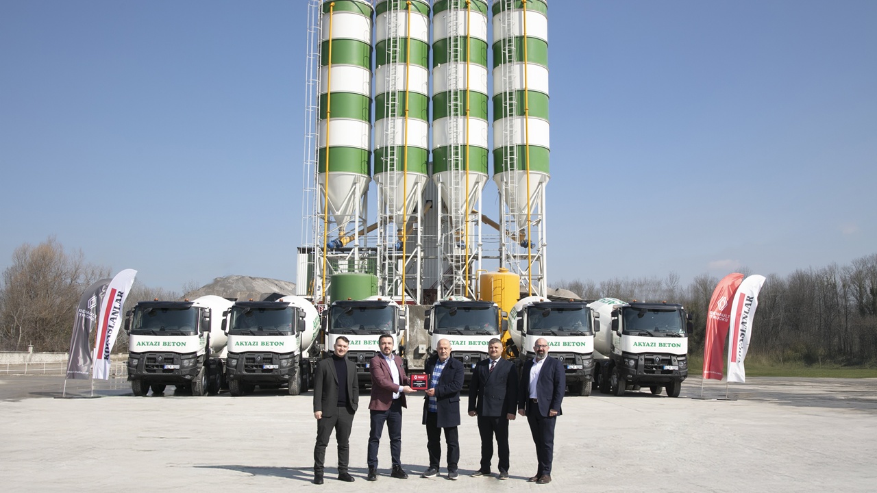 Akyazı Hazır Beton , beton mikserinin yükünü Renault Trucks K Serisi’ne bırakıyor