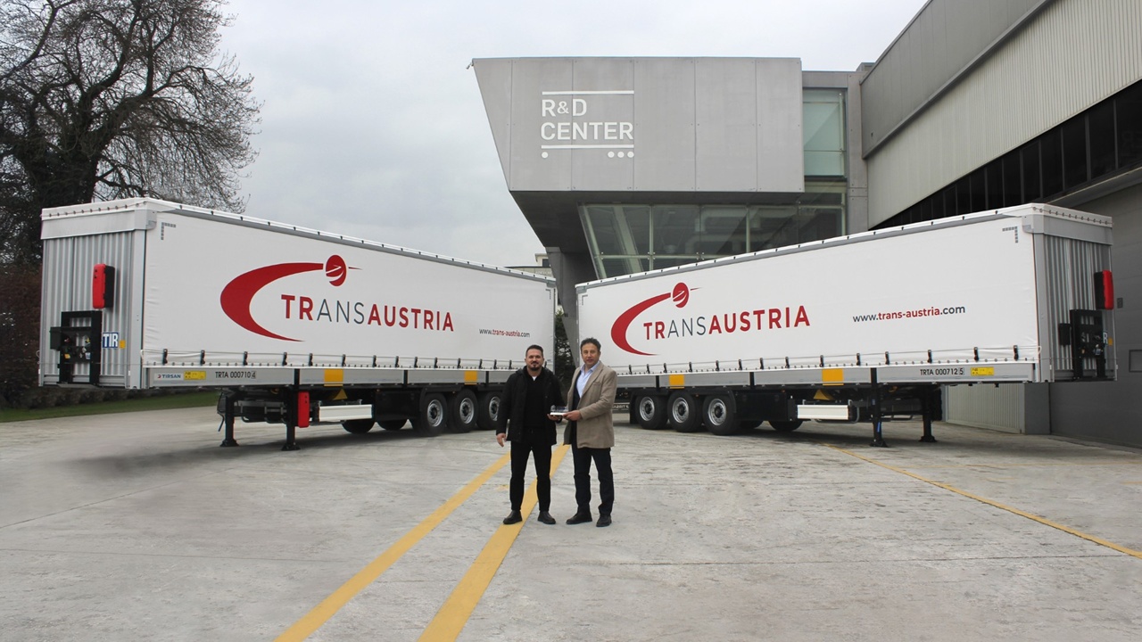 Trans- Avusturya’ya 20 adet tren Yüklemeli Tırsan teslimatı