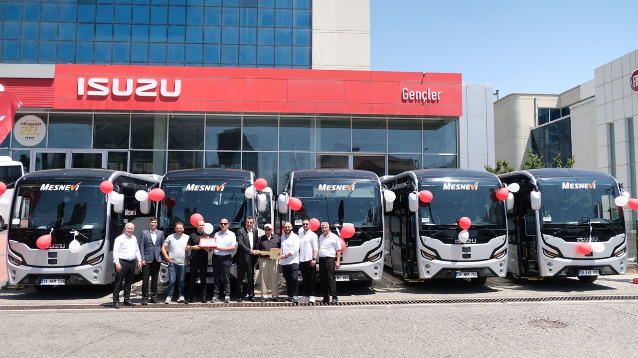 Anadolu Isuzu’dan Mesnevi Turizm’e  Özel Üretim Grand Toro Teslimatı