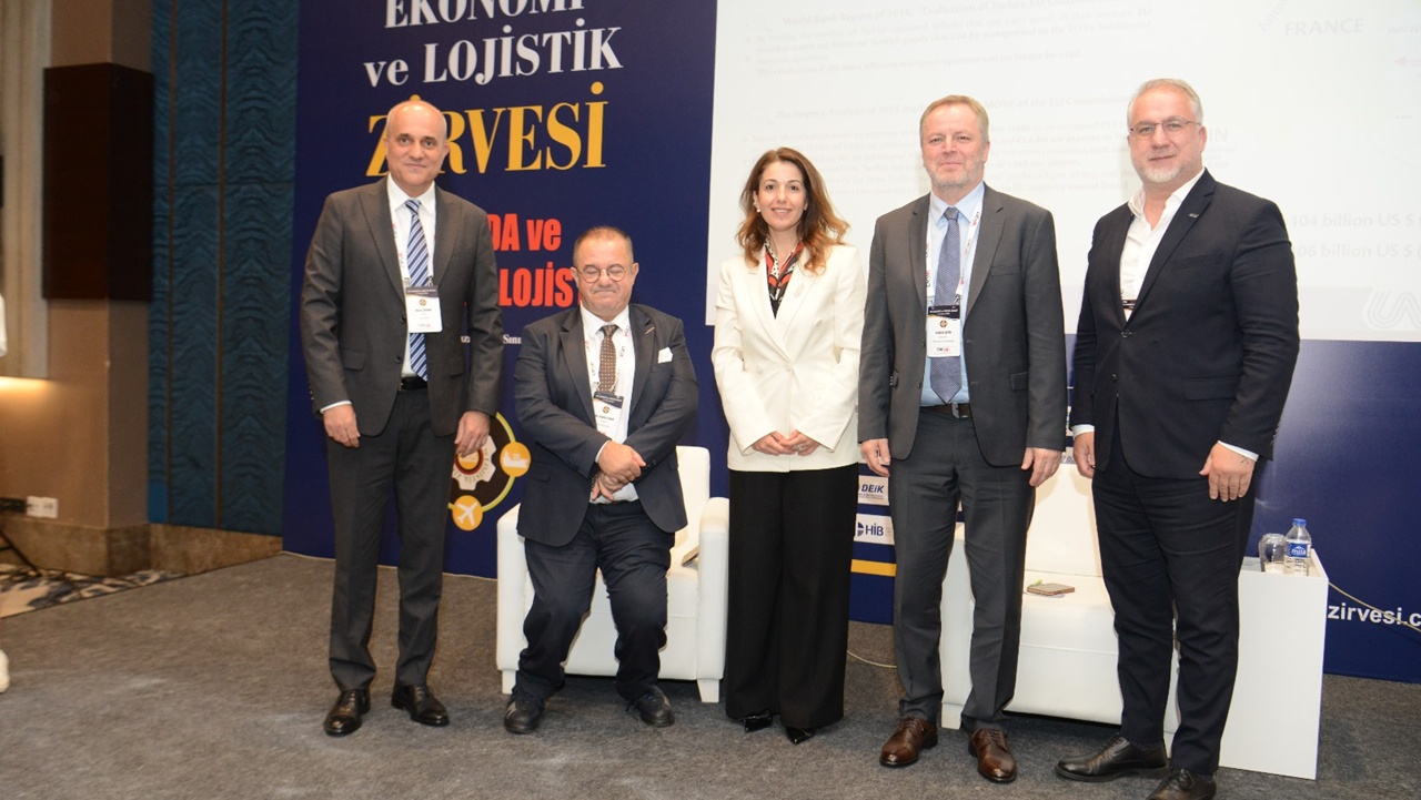 “Avrupa Birliği Taşımacılık Politikaları ” Ekonomi ve Lojistik Zirvesi’nde masaya yatırıldı.