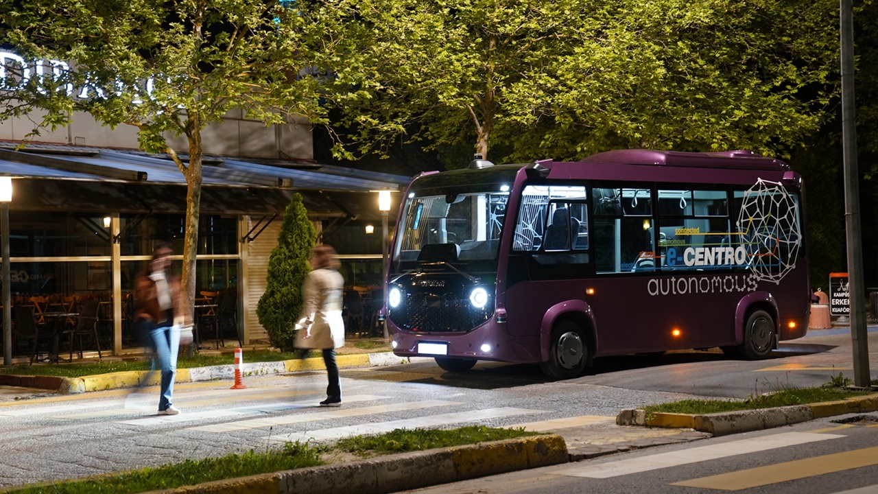 Otokar Otonom ve Elektrikli Otobüslerini Belçika’da Sergiledi