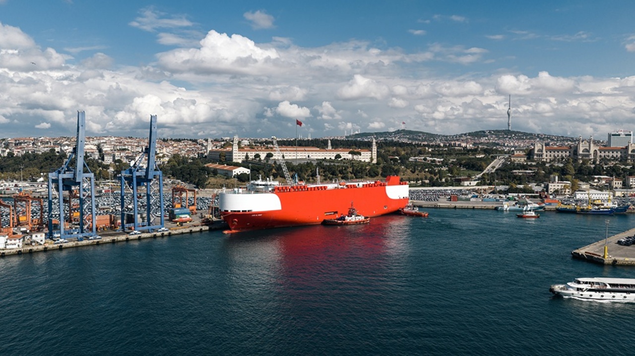United Global Ro-Ro, AD Ports Group’un İki PCTC Feeder Gemisi ile Otomotiv Lojistiği Kapasitesini Genişletiyor