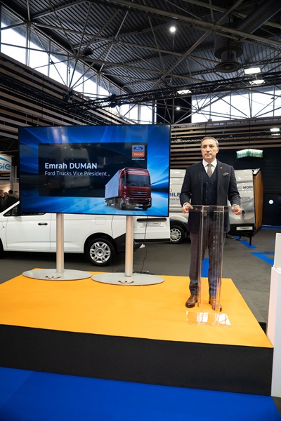 ford trucks solutrans 2025