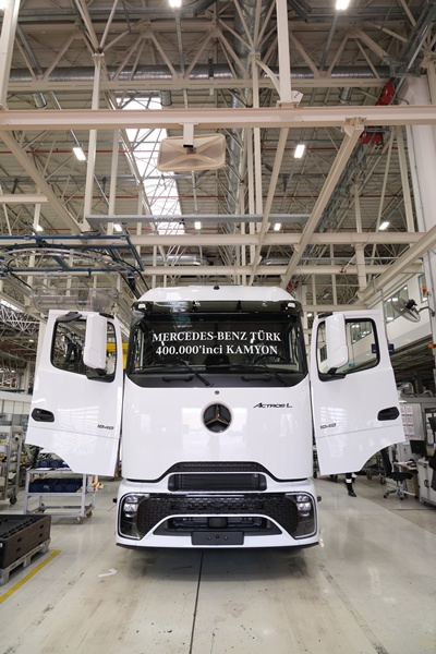 mercedes 400 bininci kamyon görseli