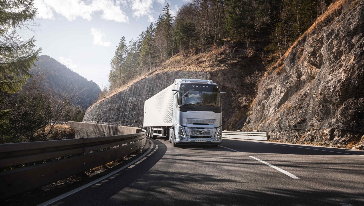 Volvo Trucks I-Roll teknolojisine motor stop/start işlevselliği entegre etti