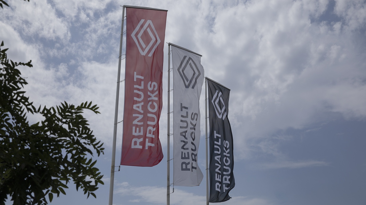 Renault Trucks, Flexis elektrikli hafif ticari araçların satış ve ticari faaliyetlerini üstlenecek