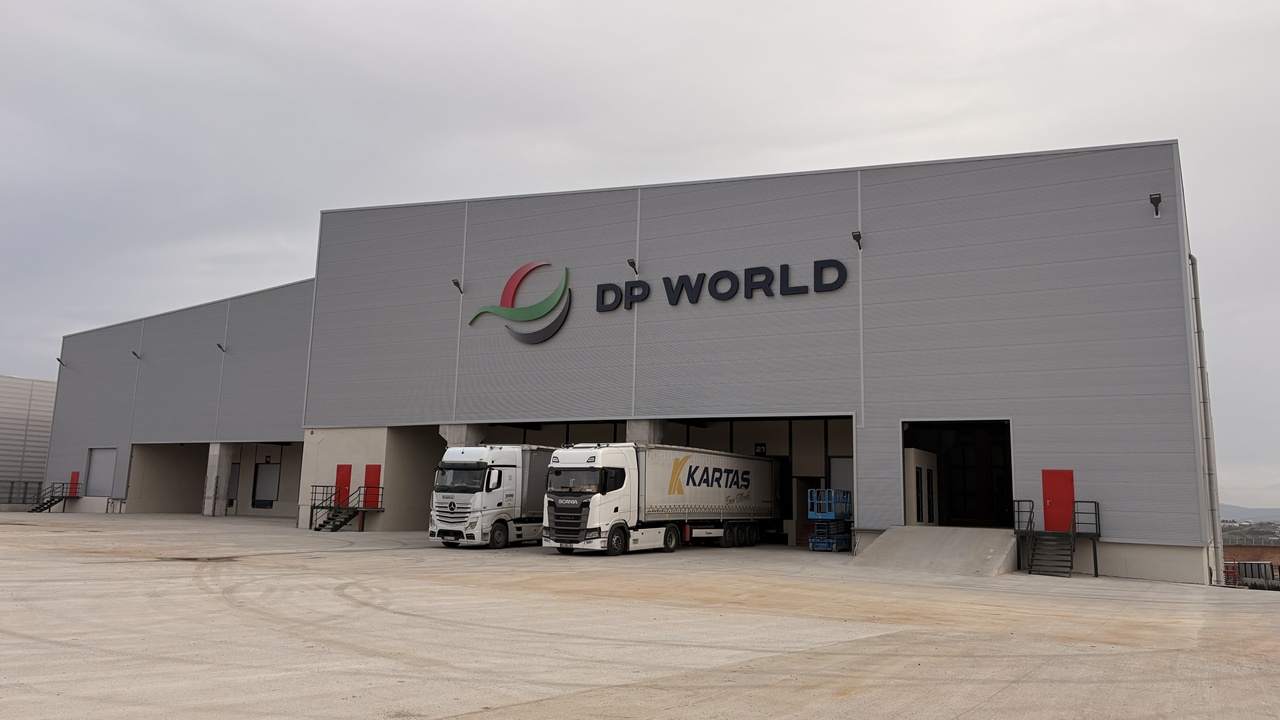 DP World Türkiye’de ilk kontrat lojistiği deposunu açtı