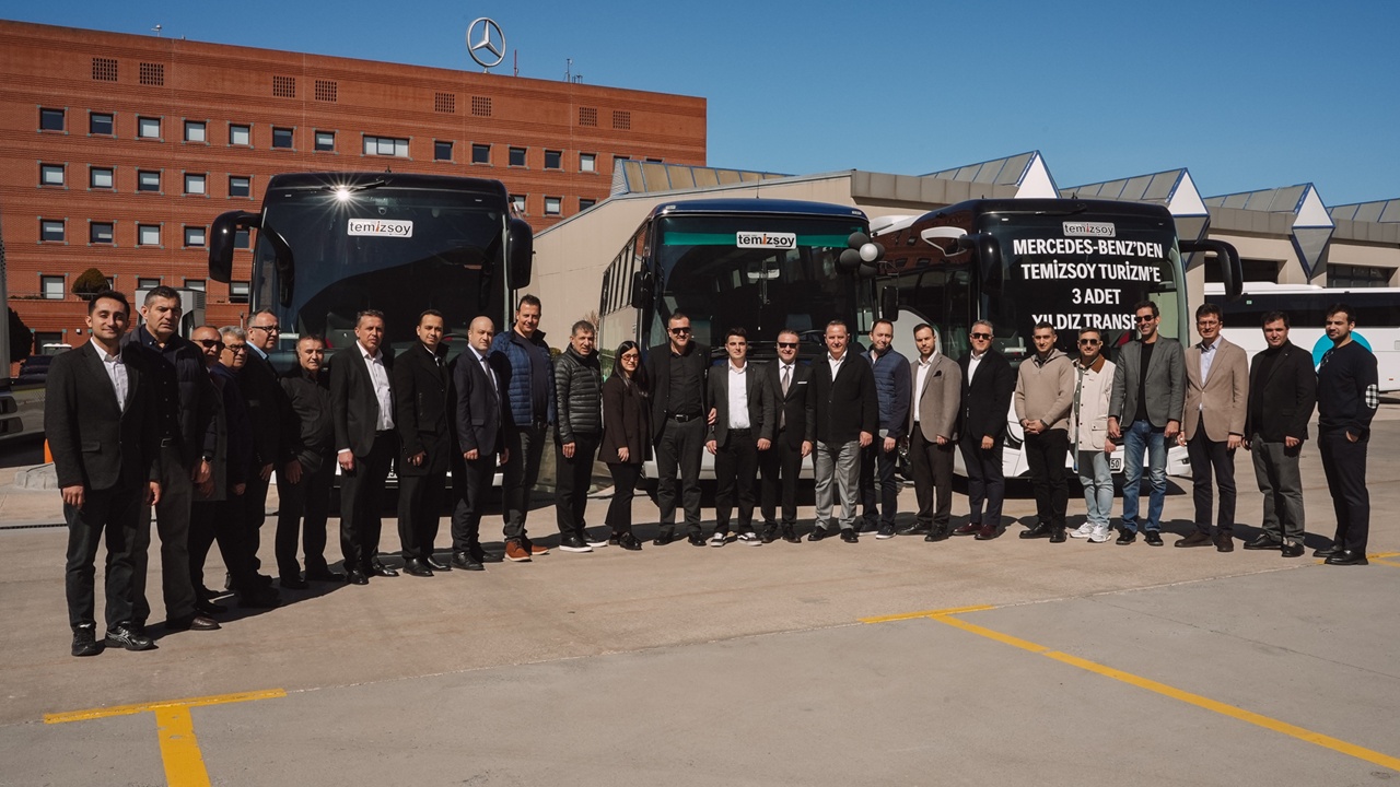 Mercedes-Benz Türk’ten Temizsoy Turizm’e 3 adet Tourismo