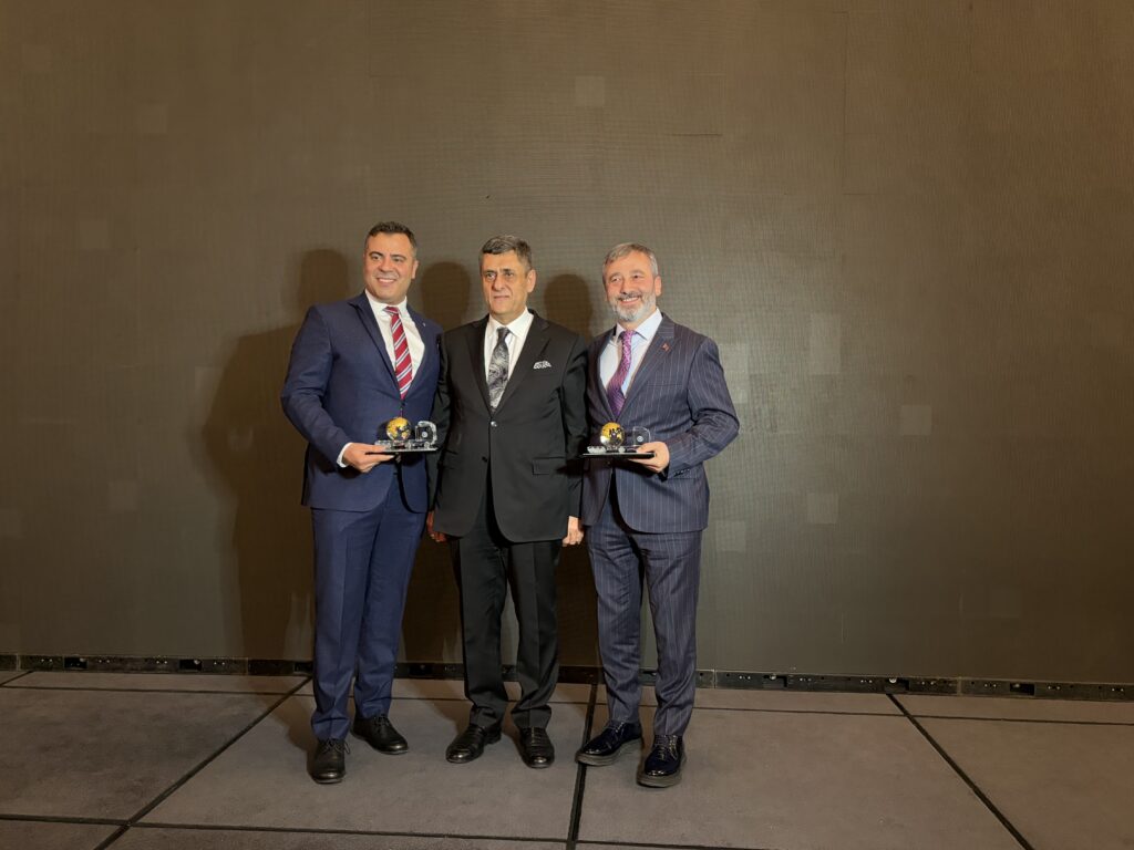 YUSUF ADIGÜZEL ŞERAFETTİN ARAS ve Mahmut koçaslan