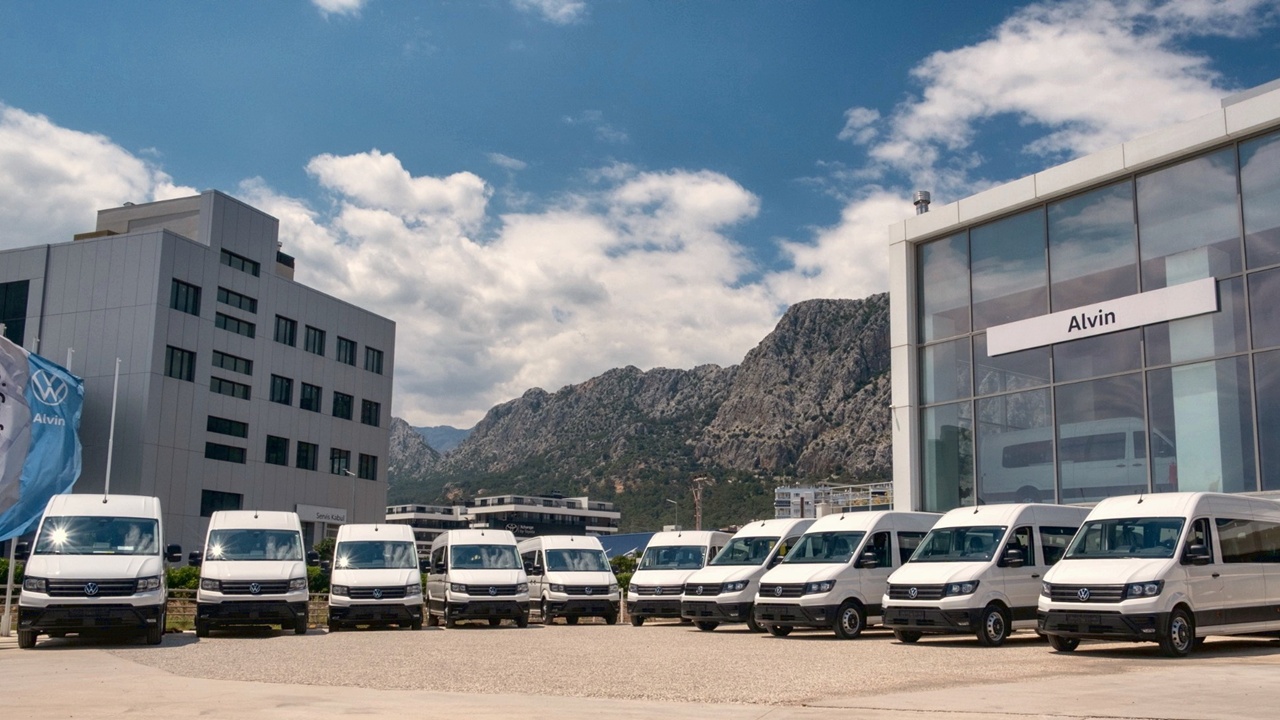 Volkswagen Ticari Araç’tan Kıraç Turizm’e  Crafter Teslimatı